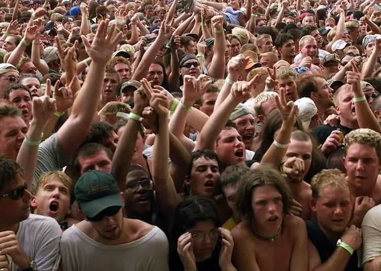 Horrific Footage From New Woodstock 99 Documentary Shows How The Music Festival Erupted Into 5461