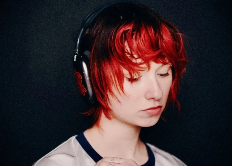 11 New Songs Out Today to Listen To: Florence + the Machine, Scarlet Rae, and More