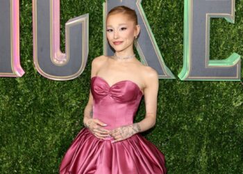 Ariana Grande sends sweet gift to 9-year-old battling cancer – NBC Connecticut
