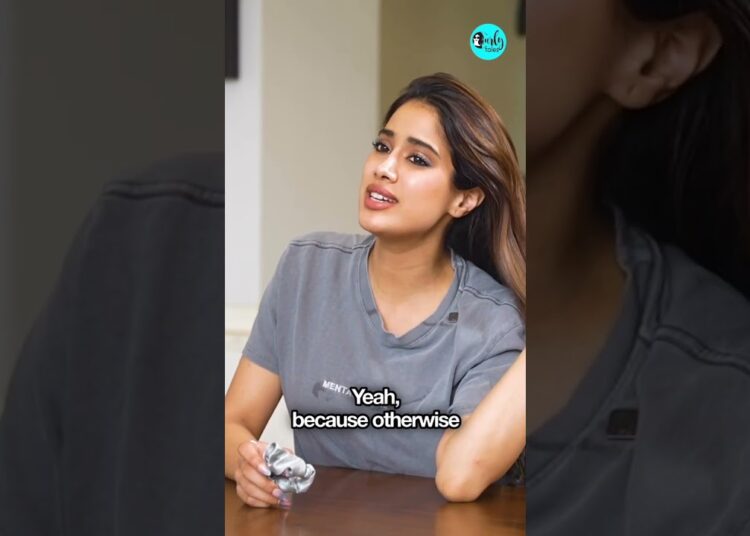 Janhvi Kapoor On Dieting, Bollywood Celeb & Health | Curly Tales #shorts