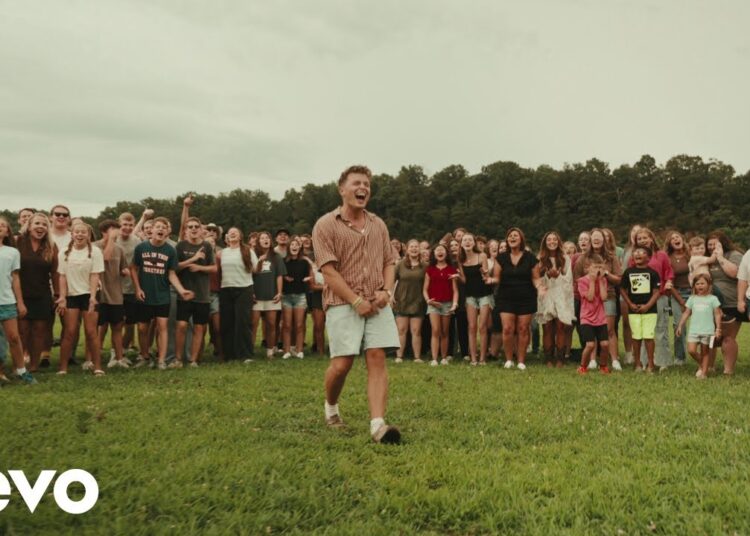 Josiah Queen – Dusty Bibles (Official Music Video)