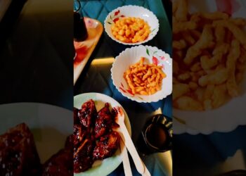 laughter, Netflix and gossips 🤪 #shortsfeed #shorts #food #netflix #love