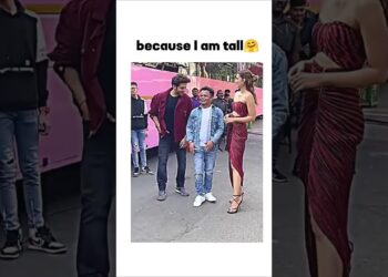 Kriti’s height 🤭#bollywood #edit #kritisanon #ytshorts