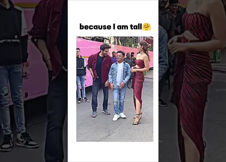 Kriti’s height 🤭#bollywood #edit #kritisanon #ytshorts