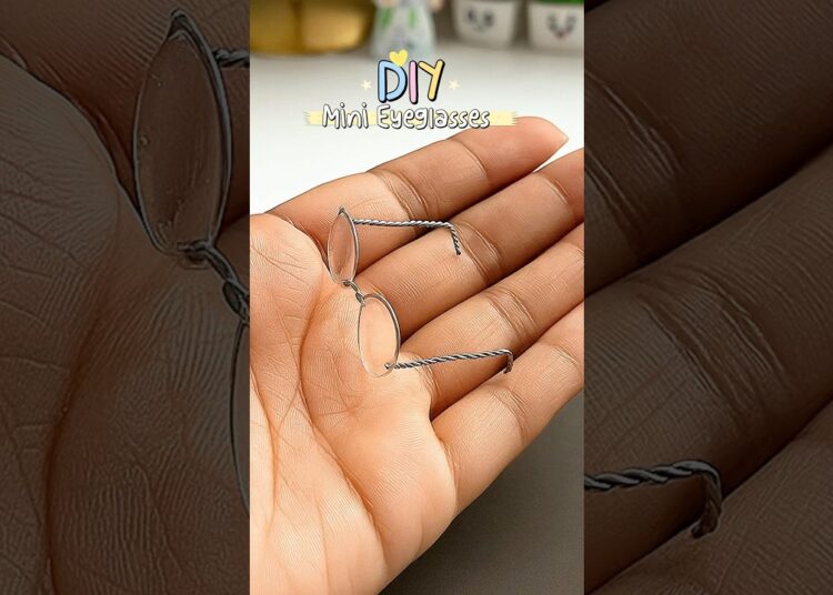 Miniature Craft idea 😍✨#shorts #art #diy #muktaartandcraft #youtubeshorts