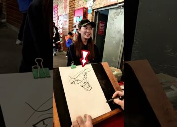 artist making girls’ photo