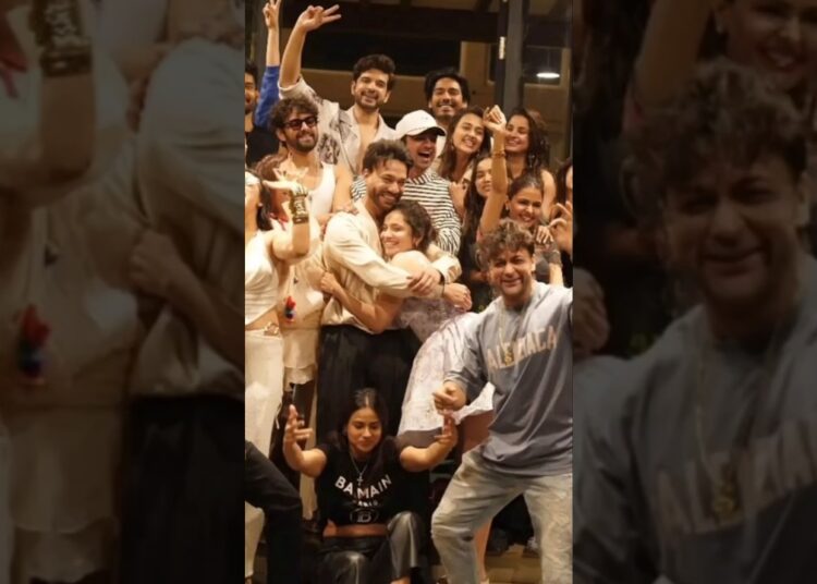 TV celebs at Vicky jain birthday party 🎉 #youtubeshorts #trending #shorts #birthday #celebrity #new