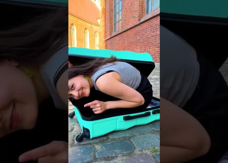I Let a Street Artist Paint My Suitcase – The Result? INSANE! 🔥🧳