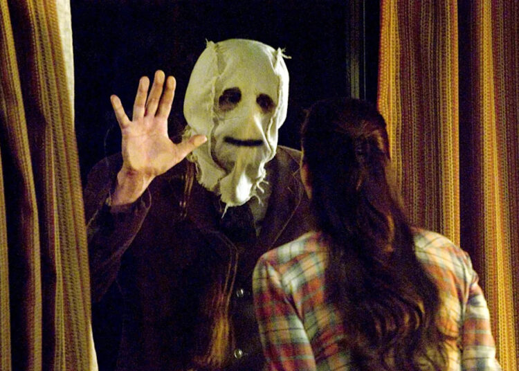 Kip Weeks, Liv Tyler in The Strangers