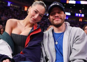 7 Captivating Celebrity Couple Journeys in 2025