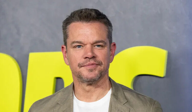 Matt Damon posing at an event
