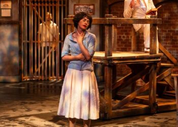 APT’s ‘Anna in the Tropics’ sparks with poetry and passion | Entertainment