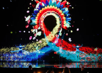 LightWire Photo by&colon; Trae Patton&sol;NBC