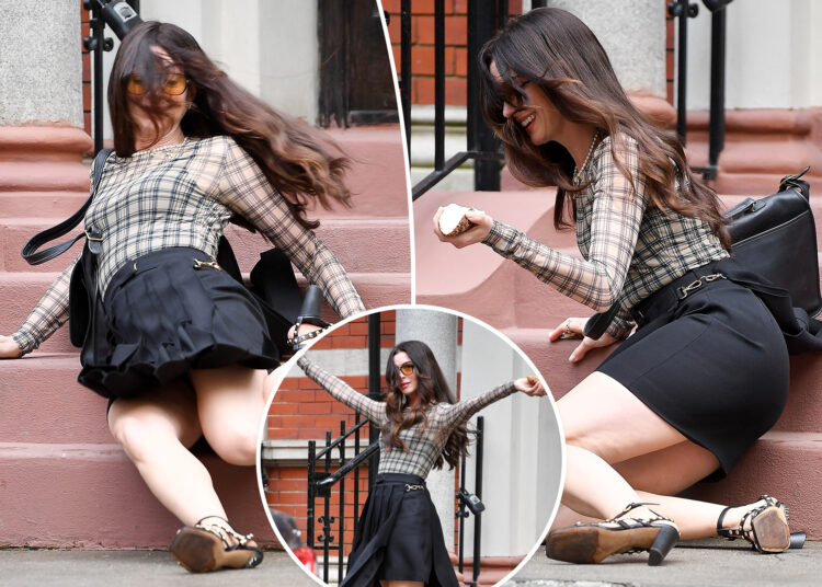 Anne Hathaway falls, breaks shoe on 'Devil Wears Prada 2' set