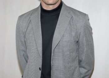 Armie Hammer Makes Shocking Joke About ‘Roofie-ing’ With Marijuana: ‘I Loved Poisoning People’ – Star Magazine