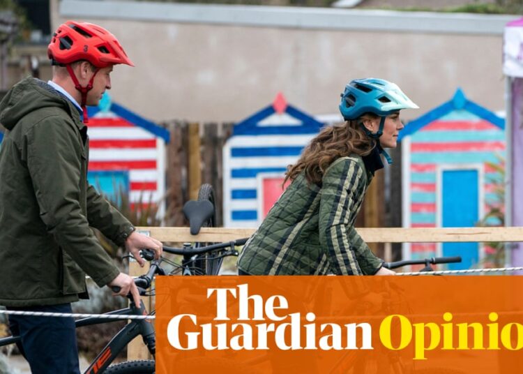 As William moves to Forest Lodge, an era of pushbike royals beckons. Will that save the monarchy? | Simon Jenkins