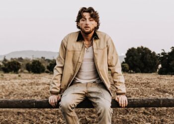 Bailey Zimmerman on Re-Recording 'Different Night Same Rodeo' Album