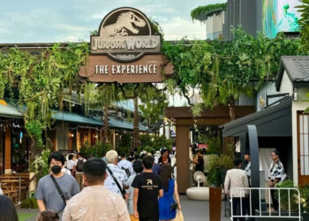 Jurassic World: The Experience in Bangkok, easily reached also by boat. Carola Frentzen/dpa-tmn