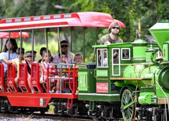 Baton Rouge Zoo train has been running its track since 1970 | Entertainment/Life