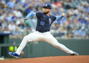 Behind Noah Cameron, Royals aim for 6th straight win in clash vs. Rangers - Field Level Media - Professional sports content solutions