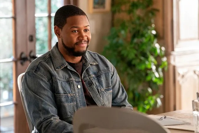 apple tv+ Luke Tennie as Sean on season 2 of 'Shrinking'