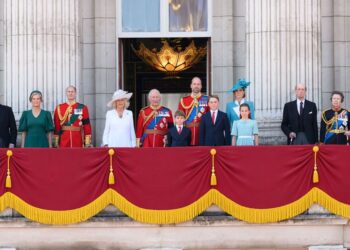 Buckingham Palace issues new message to mark huge moment | Royal | News