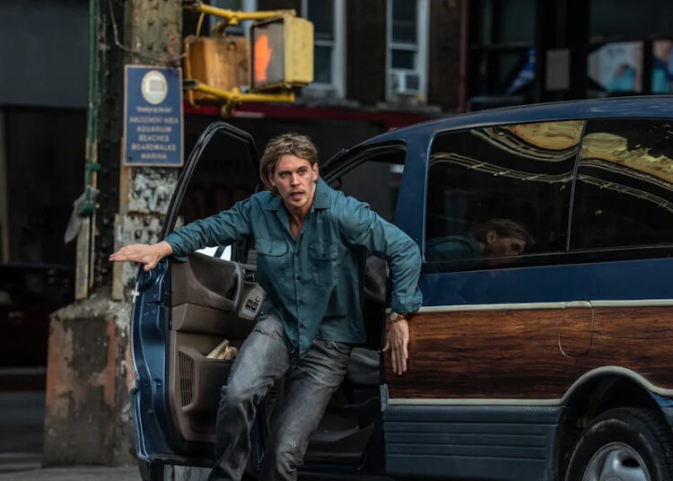 Austin Butler stars in "Caught Stealing."