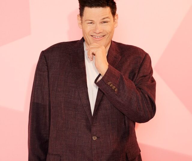 Portrait of Mark Labbett.