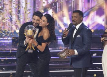 DWTS fans seemingly 'confirm' two more stars of Season 34 - TV - Entertainment