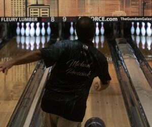 Daily Hampshire Gazette - Spare Time Entertainment in Northampton thrives as customers continue to rediscover bowling
