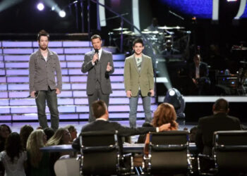 David Cook, Ryan Seacrest, and David Archuleta on Season 7 of 'American Idol,' May 20, 2008.