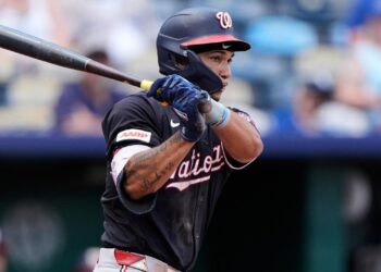Daylen Lile's 9th-inning single leads Nationals past Royals 8-7