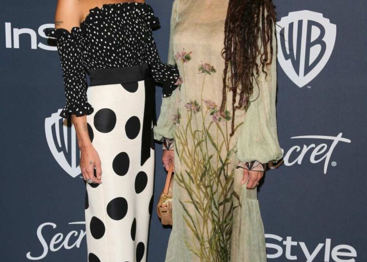 GettyImages-1192017010-Zoe-Kravitz-Lisa-Bonet