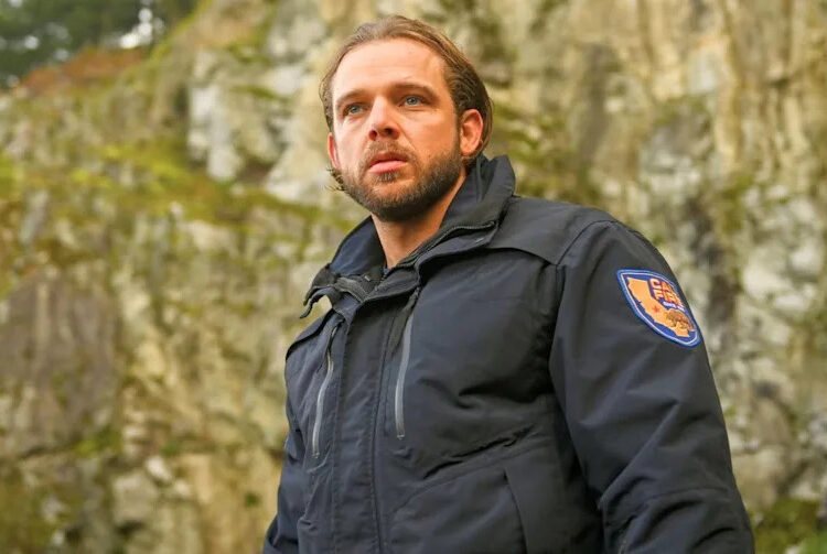 fire country cast max thieriot sheriff country spinoff cameo