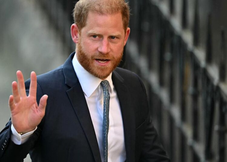Former Royal Butler Doesn’t Understand Prince Harry’s Issues With Family