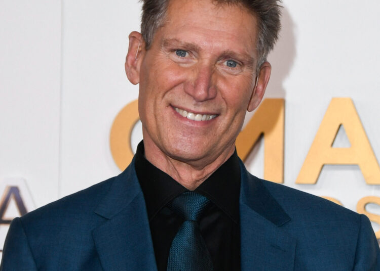 Gerry Turner Dated Another ‘Golden Bachelor’ Contestant — And His Ex Theresa Nist ‘Suggested It’ – Star Magazine