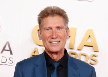 Gerry Turner Dated Golden Bachelor Ex After Theresa Nist Divorce