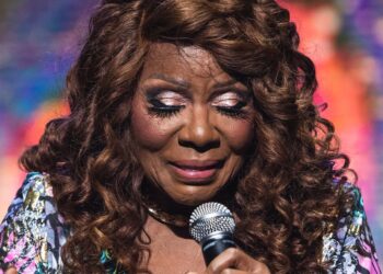 Gloria Gaynor Donated To GOP Before Winning Award From Trump