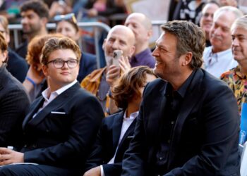 Gwen Stefani's son twins with stepdad Blake Shelton