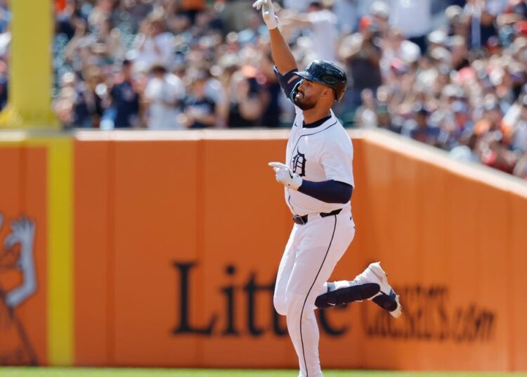 Highlights from the Detroit Tigers' 10-8 loss to the Kansas City Royals