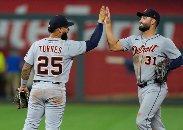 Highlights of Tigers' 5-3 win over Royals
