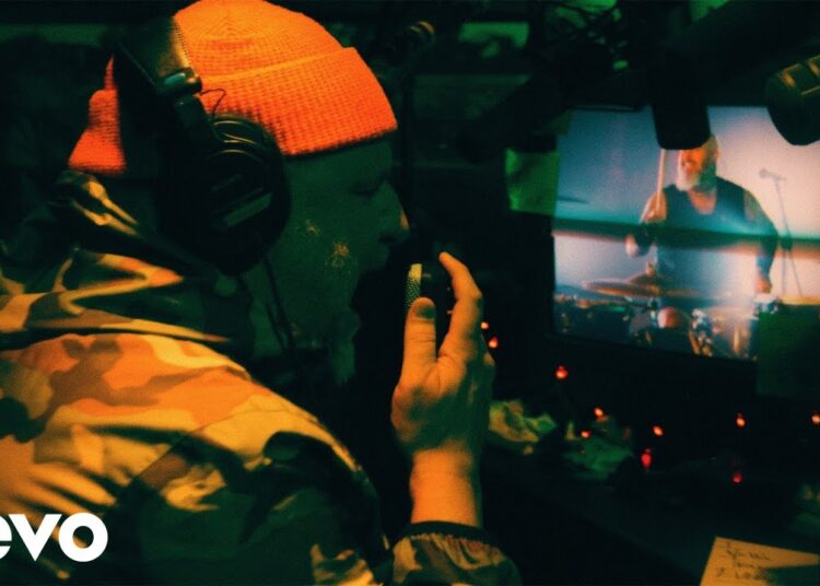 Paradise Slaves - Dreamers (Official Video) - YouTube