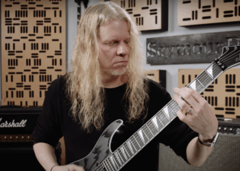 A photo of Jeff Loomis.