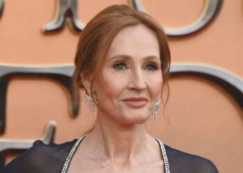 JK Rowling issues scathing verdict on trans topic - Celebrity News - Entertainment