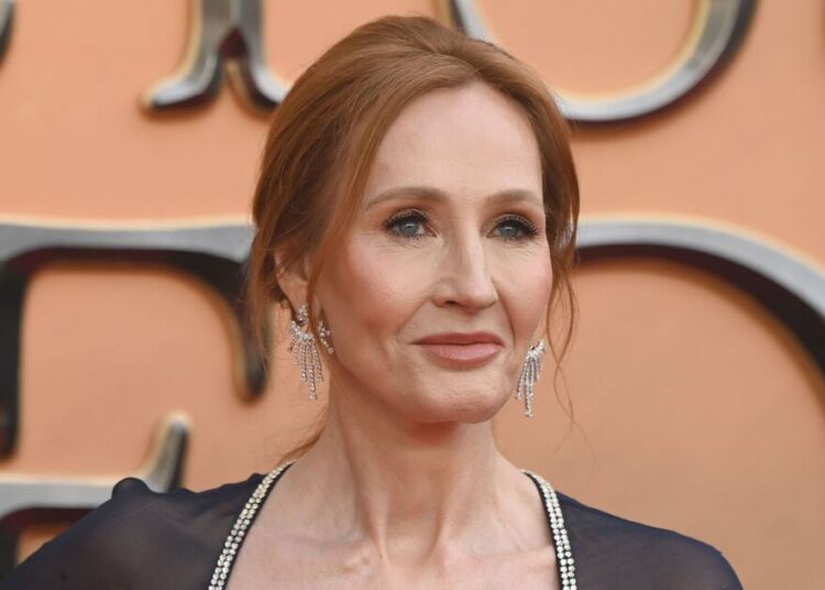 JK Rowling issues scathing verdict on trans topic - Celebrity News - Entertainment