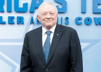 Jerry Jones Credits Experimental Drug for Saving His Life