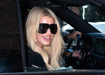 Jessica Simpson is seen leaving her hotel