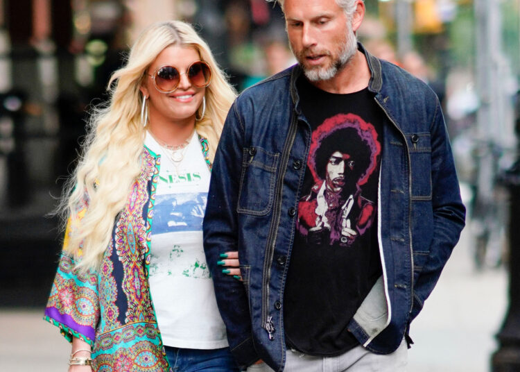 Jessica Simpson and Eric Johnson Spotted Jetting Off to Vegas Together—Could the Exes be Reconciling? – Star Magazine