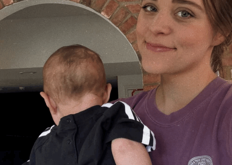 Jinger Duggar Confesses Breastfeeding Struggle With Baby Finn — ‘I’ve Been Going Back and Forth’ – Star Magazine