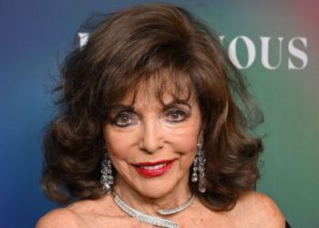 Joan Collins, 92, shows off her 'timeless beauty' in France - Celebrity News - Entertainment
